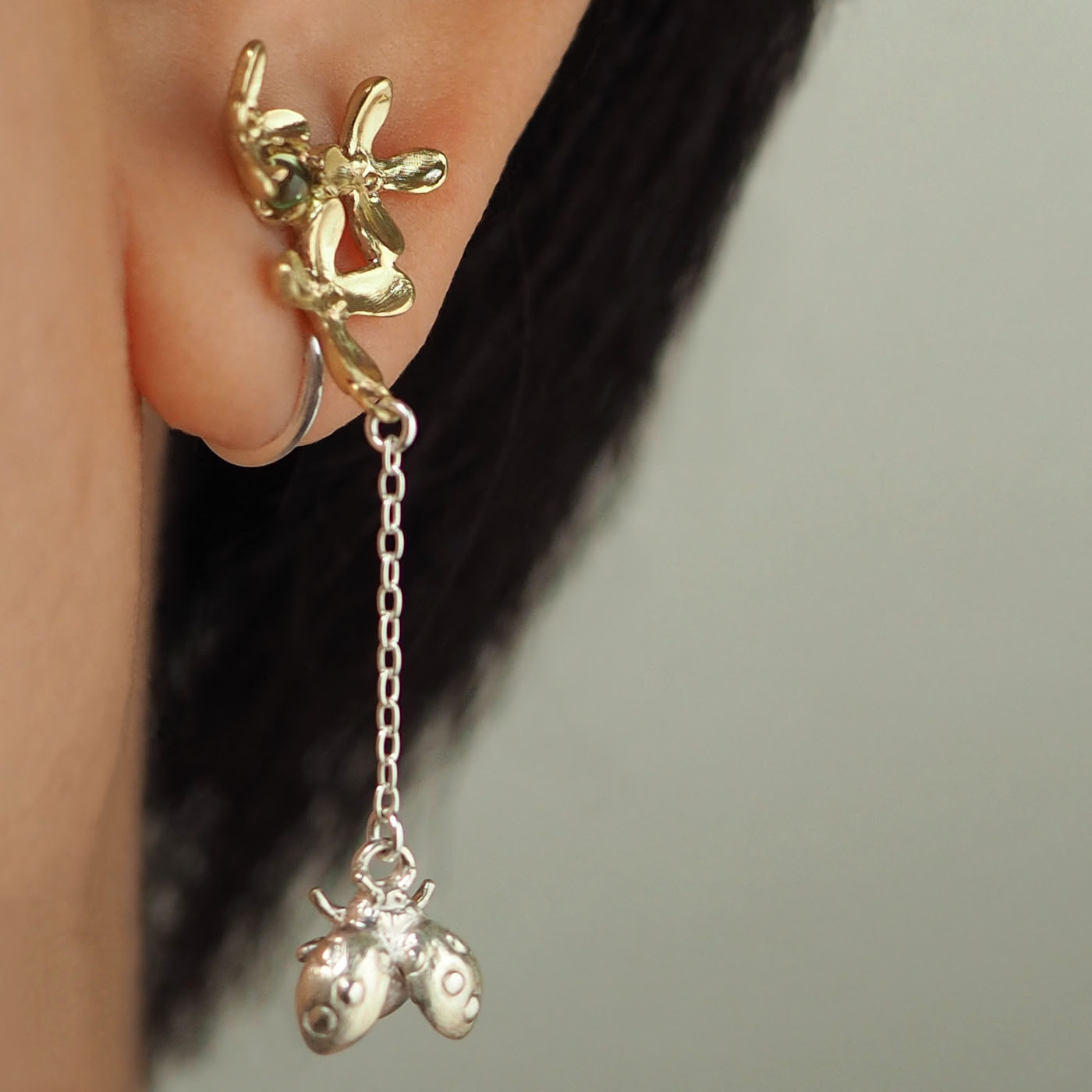 【冬のプレゼント企画開催中】キンモクセイとてんとうむしのピアス／イヤリング（受注制作）