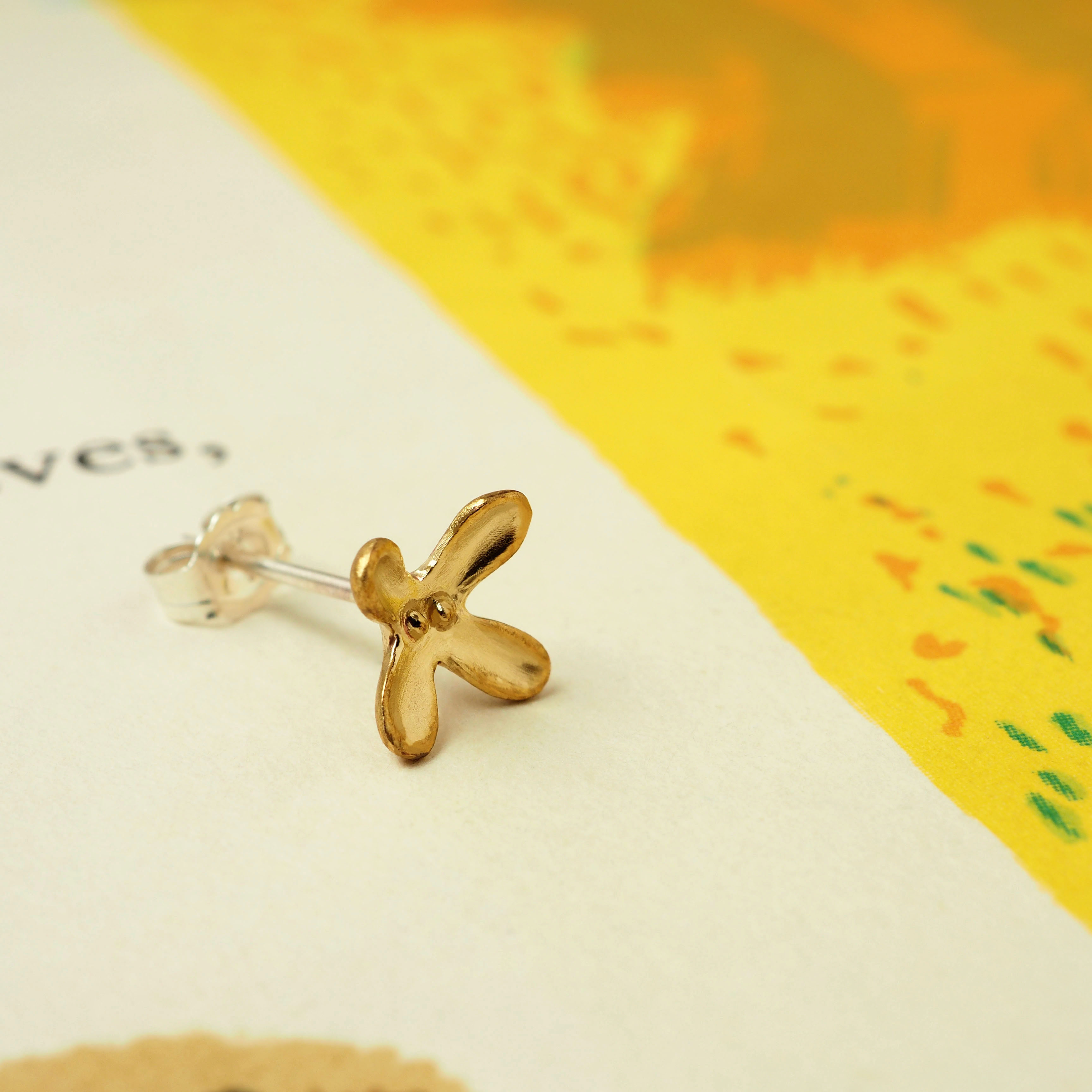 【冬のプレゼント企画開催中】キンモクセイとてんとうむしのピアス／イヤリング（受注制作）