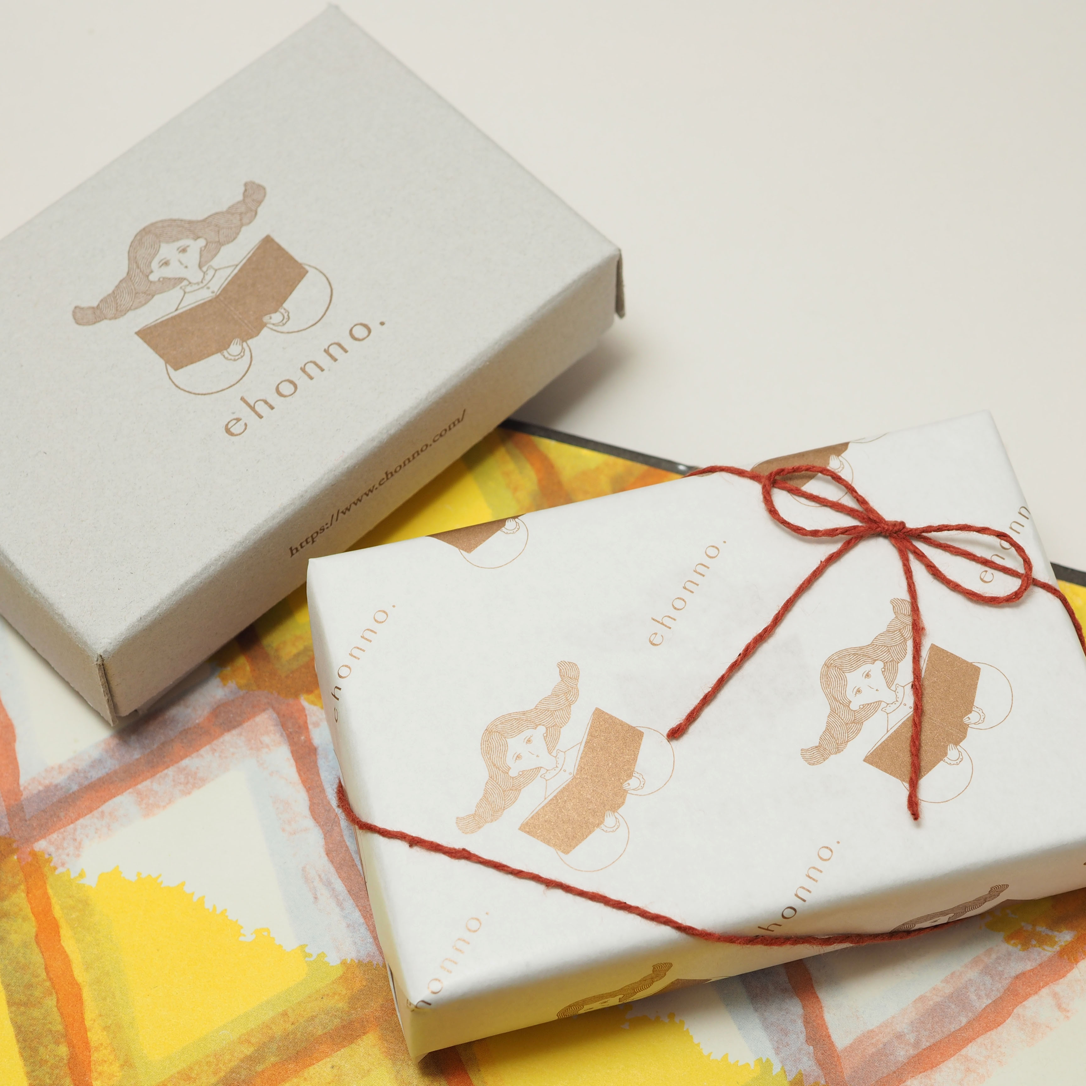 【冬のプレゼント企画開催中】キンモクセイとてんとうむしのピアス／イヤリング（受注制作）