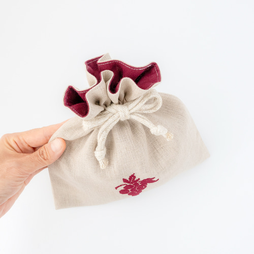 秋の味覚ぶどう刺繍のリネン巾着 クロスステッチ 巾着袋 NJUTA