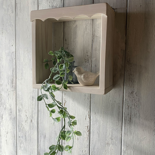 ウオールシェルフ アンティーク風 壁掛けラック ホワイト 白 画鋲取付