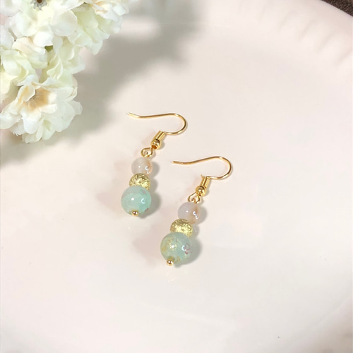 ガラスビーズ シンプル ピアス ハンドメイド 小ぶり 春 夏 秋 冬