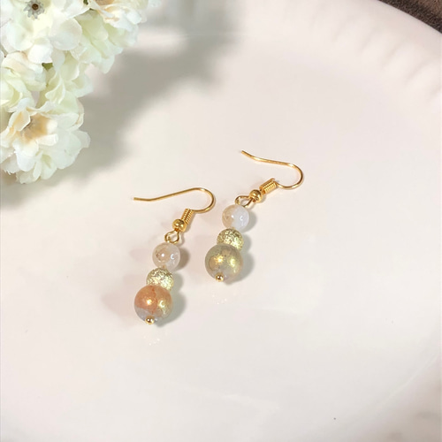 ガラスビーズ シンプル ピアス ハンドメイド 小ぶり 春 夏 秋 冬