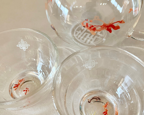ベネチアングラス　ストライプ模様のガラスカップ 魚モチーフ 4d33a8d6fcfe6734bf6eef2d688a29