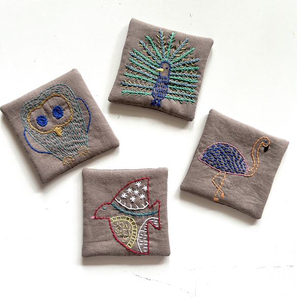 新作⭐︎鳥デザイン刺繍　コットンリネンコースター　1枚ずつ 1枚目の画像