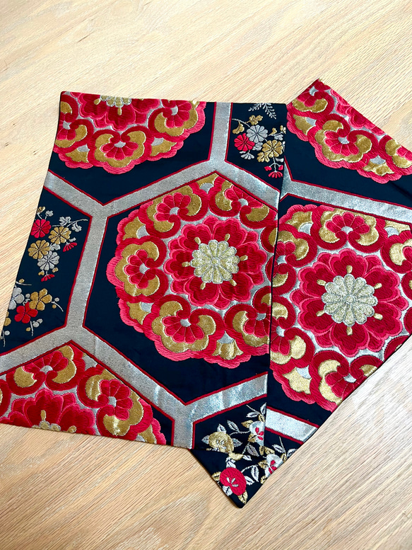 ランチョンマット(袋帯リメイク) 華やぐお正月 帯のリメイク ランチョンマット 亀甲に花 ランチョン