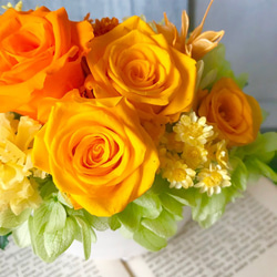 3種類のバラ！ビタミンカラー　イエロー　オレンジ　プリザーブドフラワー　お供え　開店祝　結婚祝い　敬老の日　紫陽花 4枚目の画像