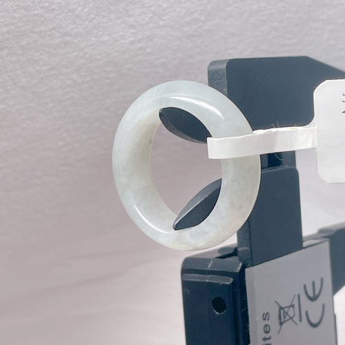 新入荷】本翡翠保証‼️天然A貨無処理本翡翠くり抜きリング 19号 指輪