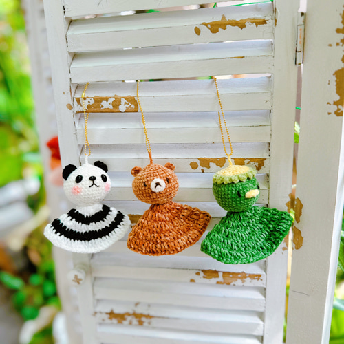 梅雨限定 晴れを願う“どうぶつのあつまれ てるてる坊主”編みぐるみ