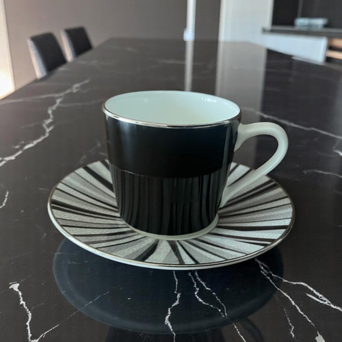 NARUMI ティーカップ＆ソーサー｜黒×銀縁｜ボーンチャイナ Made in
