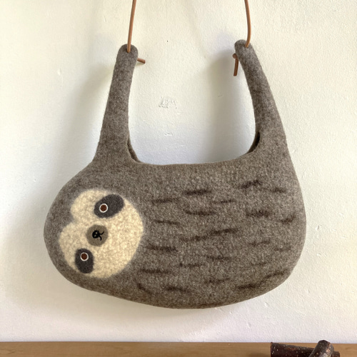 受注制作】羊毛フェルト ナマケモノのウォールポケット フリーボックス