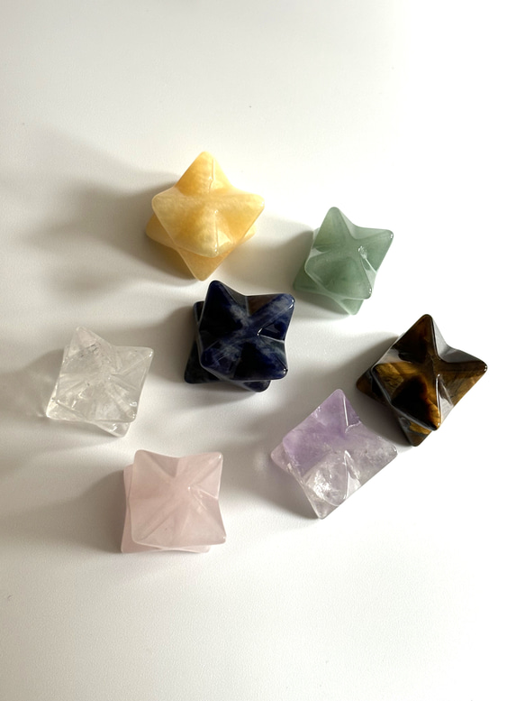 欠け、凹み有り　ローズクォーツマカバスター 欠け、凹み有り ローズクォーツマカバスター