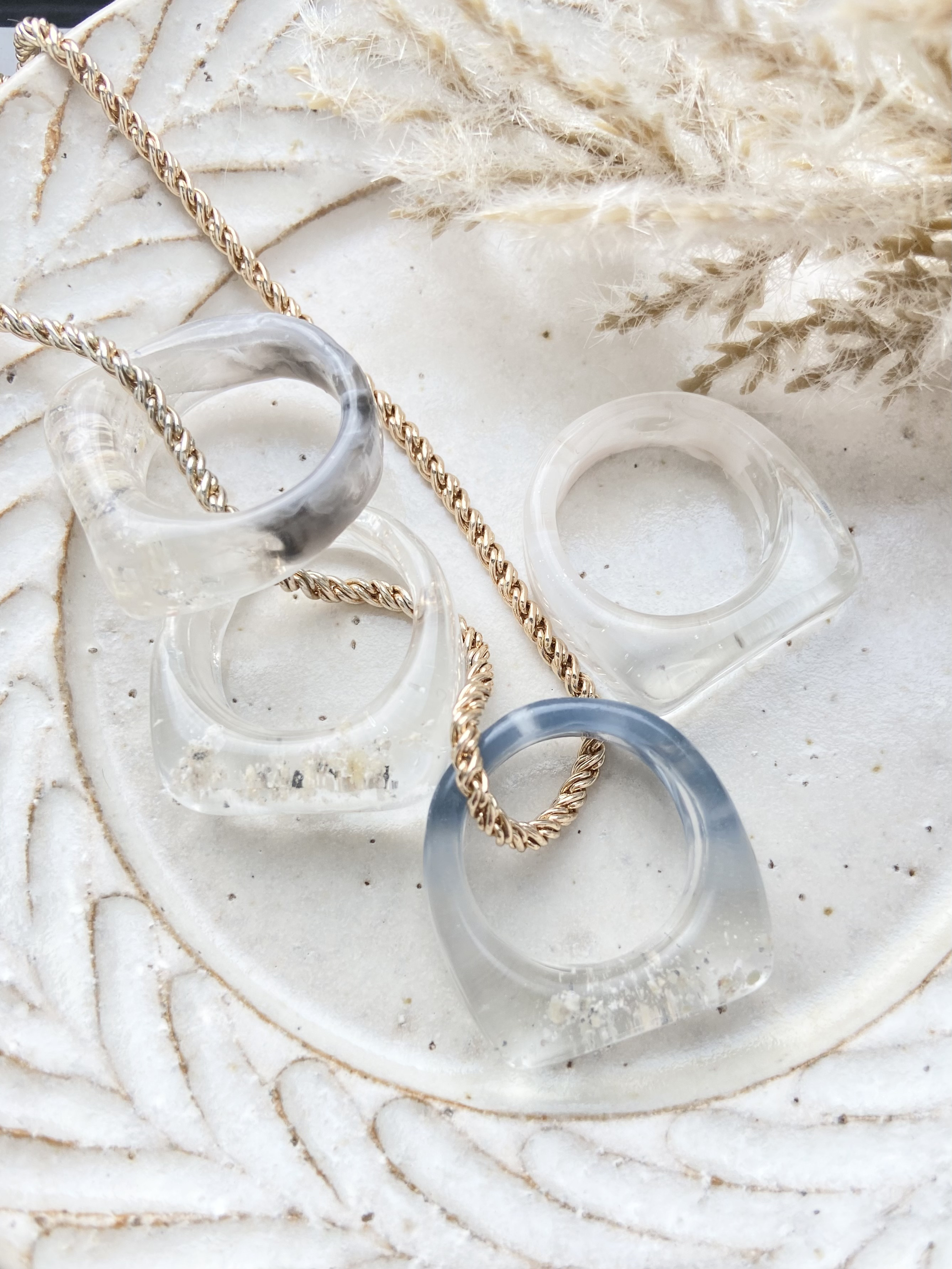 うちの子オーダー】『マーブルリング』 ペットの爪・遺骨・遺灰 封入  