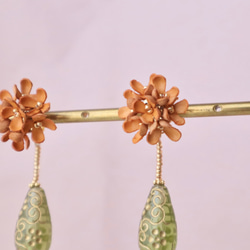 金木犀(キンモクセイ)と雫*秋の2way革花スタッドピアス･イヤリング/オレンジ/9月10月の花/2024 7枚目の画像