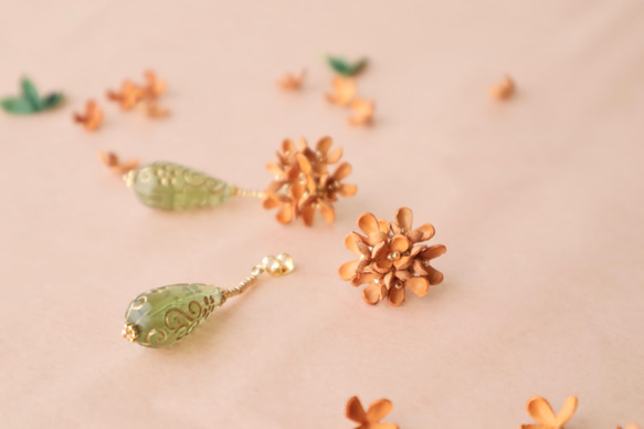 金木犀(キンモクセイ)と雫*秋の2way革花スタッドピアス･イヤリング/オレンジ/9月10月の花/2024 10枚目の画像