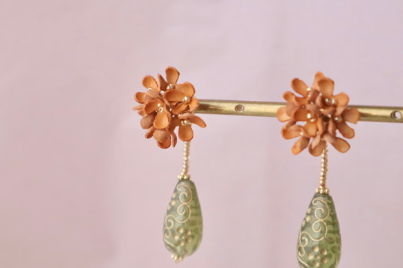 金木犀(キンモクセイ)と雫*秋の2way革花スタッドピアス･イヤリング/オレンジ/9月10月の花/2024 8枚目の画像