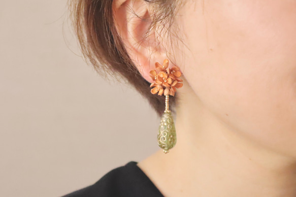 金木犀(キンモクセイ)と雫*秋の2way革花スタッドピアス･イヤリング/オレンジ/9月10月の花/2024 1枚目の画像