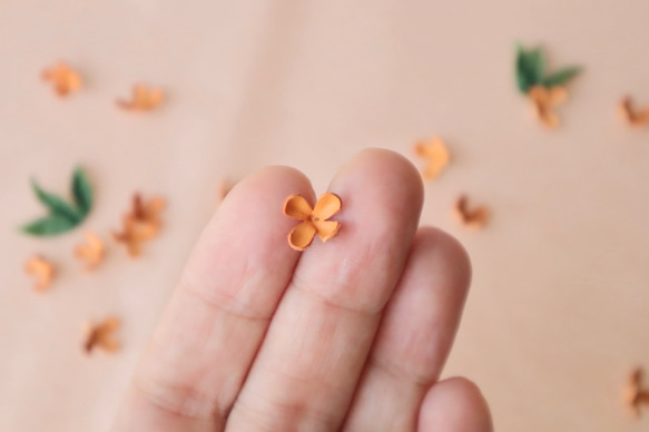 金木犀(キンモクセイ)と雫*秋の2way革花スタッドピアス･イヤリング/オレンジ/9月10月の花/2024 11枚目の画像