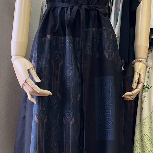 NO:63)黑系大島紬着物リメイク&襟付き前ファスナーワンピース  