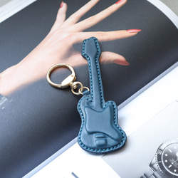 【純手工製作，真皮材質】3D吉他造型掛件鑰匙扣，是音樂愛好者的完美之選！ 第13張的照片