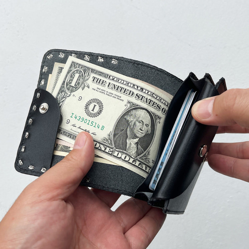 コンパクトウォレット キャットアイ スタッズ レザー 栃木レザー スタッズウォレット コンパクト財布 二つ折り財布 ［WL-001