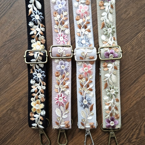 ストラップショルダー インド刺繍リボン フェイクレザー スマホ