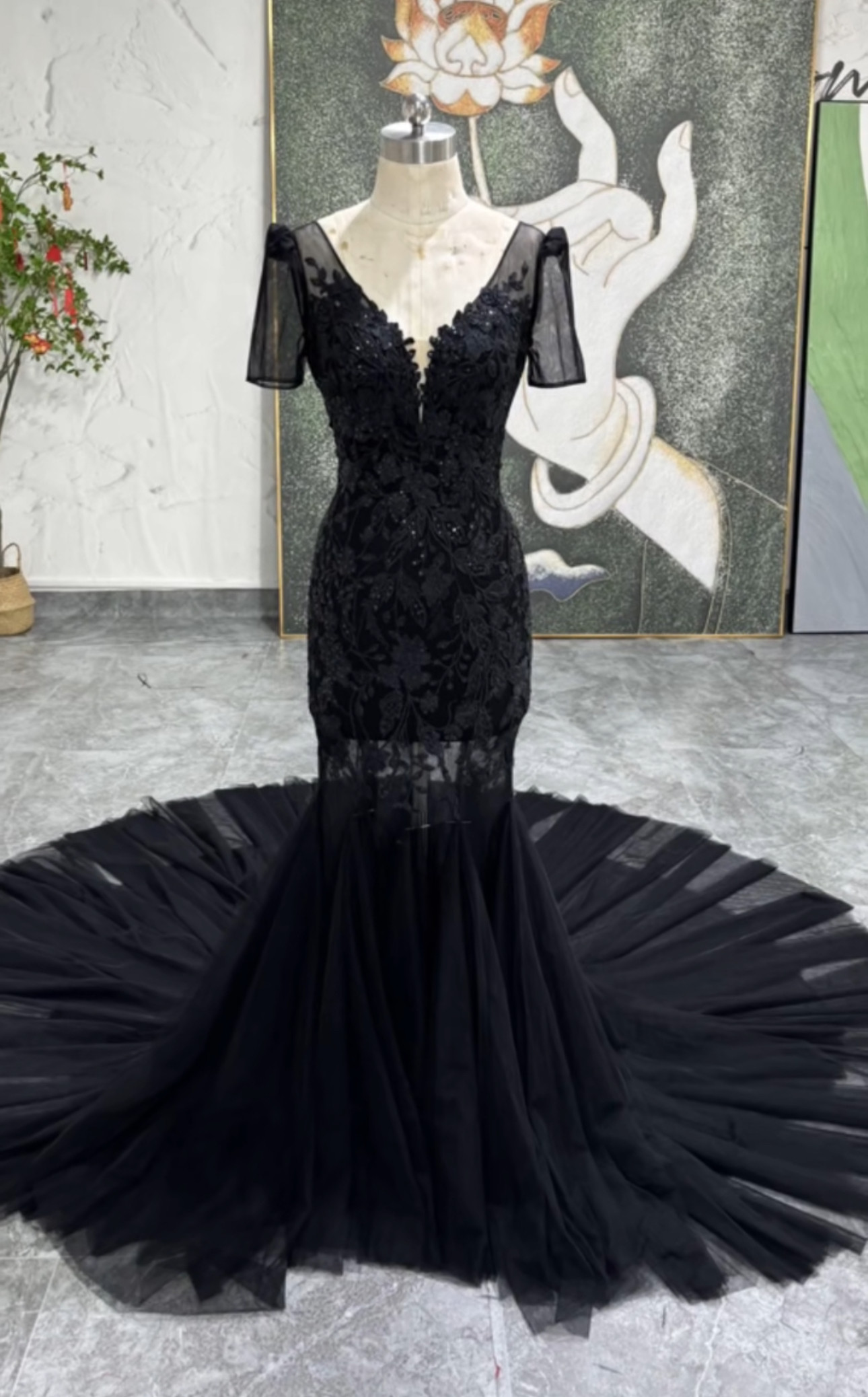 カラードレス　ブラック　かっこいい　マーメイドドレス　Ｖネック　優雅なシルエット　上品　パーティードレス演奏会音楽会二次