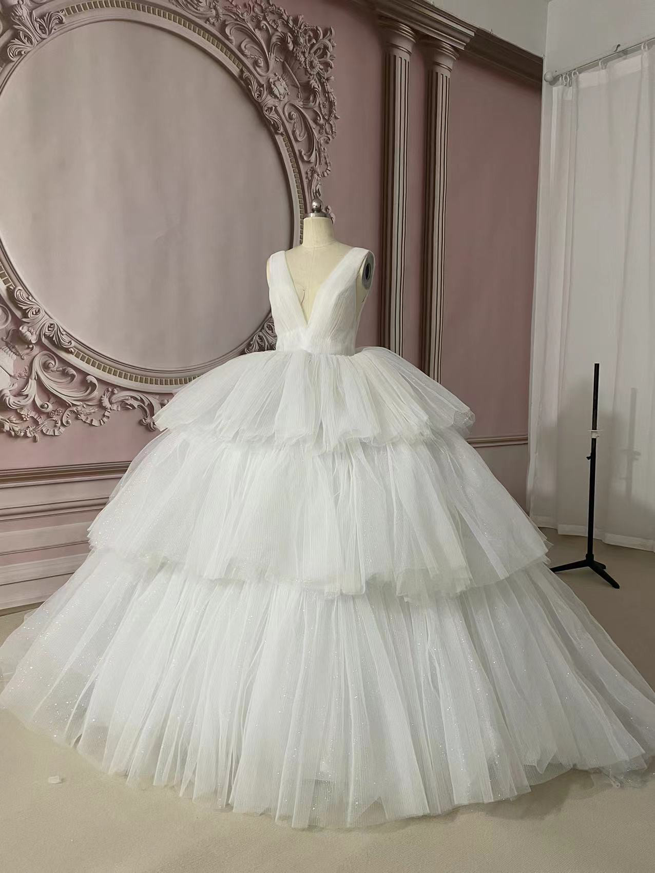 高品質保証！Ｖネック　桃色/ネイビー/テラコッタ/紫色など　セクシー　フレアースカート　ボリューム編み上げパーティードレ