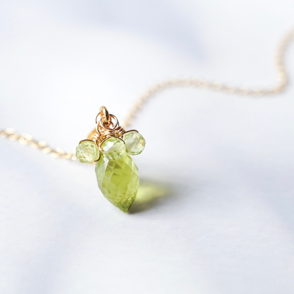 14kgf　ペリドットのひと粒雫チャーム 14kgf ペリドットのひと粒雫チャーム 14kgfペリドットのひと粒雫チャーム