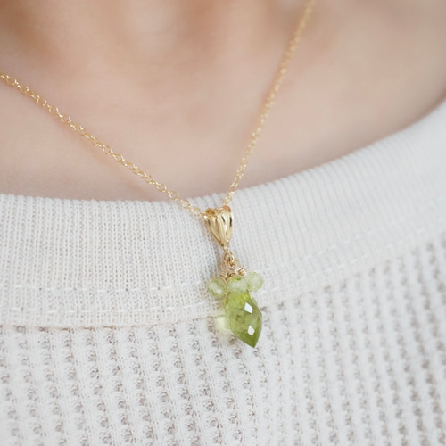 14kgfペリドットのひと粒雫チャーム