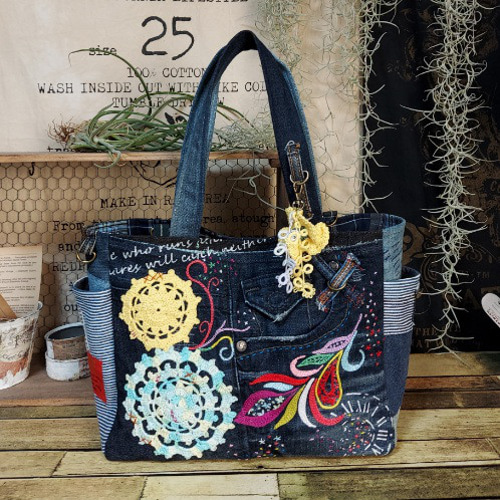 よっち3点☆デニムリメイクバッグ☆ゴブラン生地と刺繍入り よっち3点☆デニムリメイクバッグ☆ゴブラン生地と刺繍入り