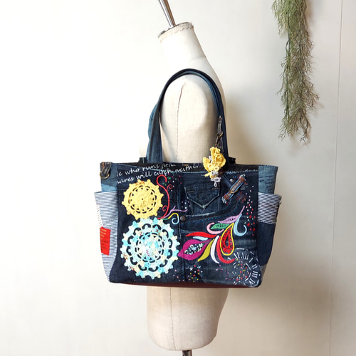 よっち3点☆デニムリメイクバッグ☆ゴブラン生地と刺繍入り よっち3点☆デニムリメイクバッグ☆ゴブラン生地と刺繍入り