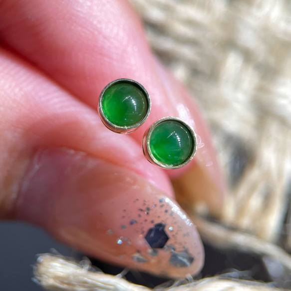 天然ヒスイミニサイズピアスk18 ピアス（スタッド・一粒） パール  