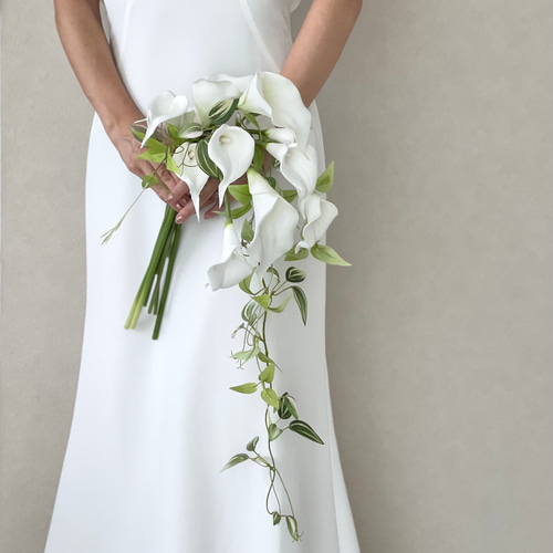 カゴブーケ/ウエディングブーケ/造花ブーケ/ブートニア付 カラー×グリーンキャスケードブーケ♪ウェディングブーケ ブートニア