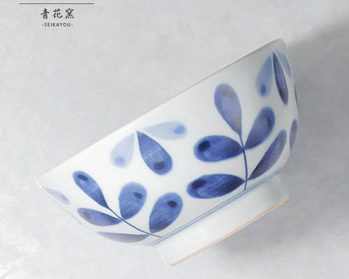 【新品】【砥部焼】青い花模様の陶器製茶碗5個セット 新品】【砥部焼】青い花模様の陶器製茶碗5個セット ヨシュア工房