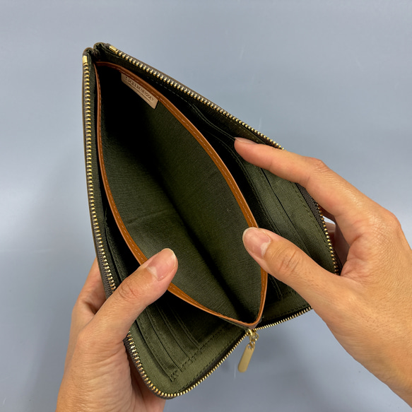 【育てる革シリーズ】 薄くて軽いL字長財布 24枚カード イタリアンレザーMARGOT オリーブグリーン　前ファスナー無 マルゴー Squeeze はこちら⇩