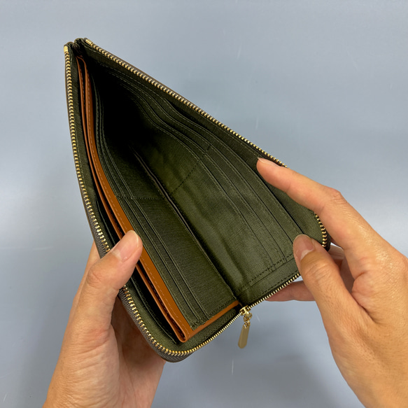 【育てる革シリーズ】 薄くて軽いL字長財布 24枚カード イタリアンレザーMARGOT オリーブグリーン　前ファスナー無 マルゴー Squeeze はこちら⇩