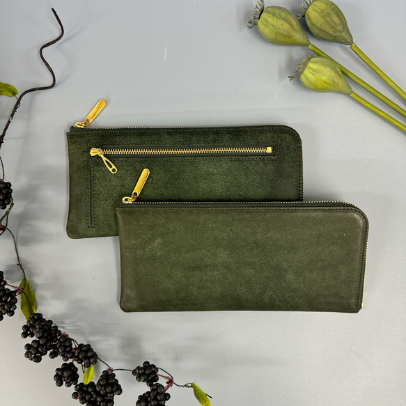 【育てる革シリーズ】 薄くて軽いL字長財布 24枚カード イタリアンレザーMARGOT オリーブグリーン　前ファスナー無 マルゴー Squeeze はこちら⇩