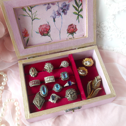 薔薇のマリーアントワネットのジュエリーボックス、指輪ケース フリー