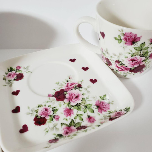 新作 ポーセラーツ ハンドメイド 赤バラ カップ＆ソーサー 来客