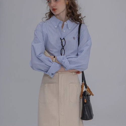 Aラインロングスカート ボタン付きスカート ロングスカート（マキシ丈