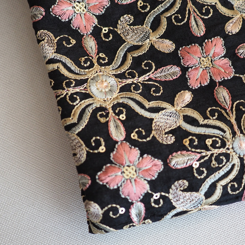 NEW】インド刺繍生地(4) ＊ 112cm巾 長さ50cm 生地 AMBER 通販