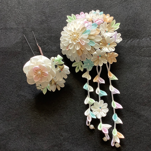 みさっこ様オーダー品 つまみ細工の髪飾り かんざし 百福堂momofukudou 通販|Creema(クリーマ) 18155739 みさっこ様オーダー品 つまみ細工の髪飾り かんざし 百福堂momofukudou 通販|Creema(クリーマ) 18155739