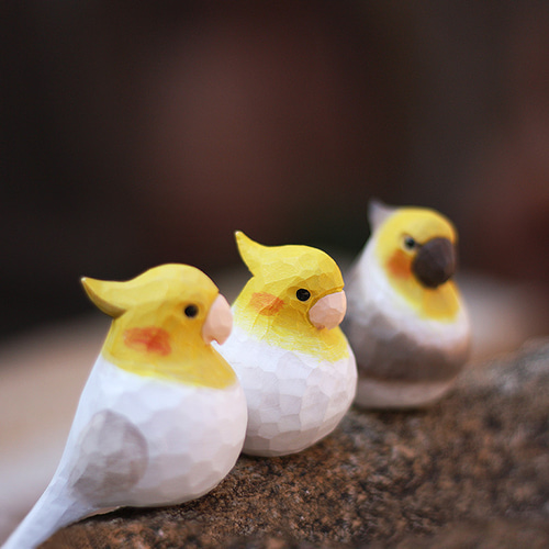 木彫りの小鳥 鳳頭玄鳳鶏 純手作り 実木飾り 小太り鳥 置物 ギフト