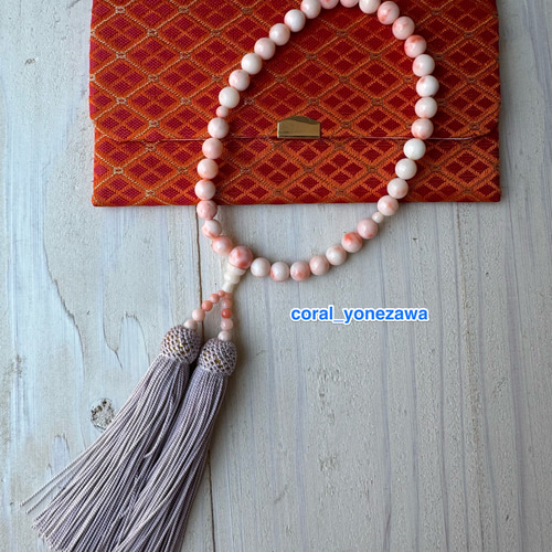 3月誕生石宝石珊瑚数珠】【携帯袋付き】正絹 ふじ色 ピンク色珊瑚 片手