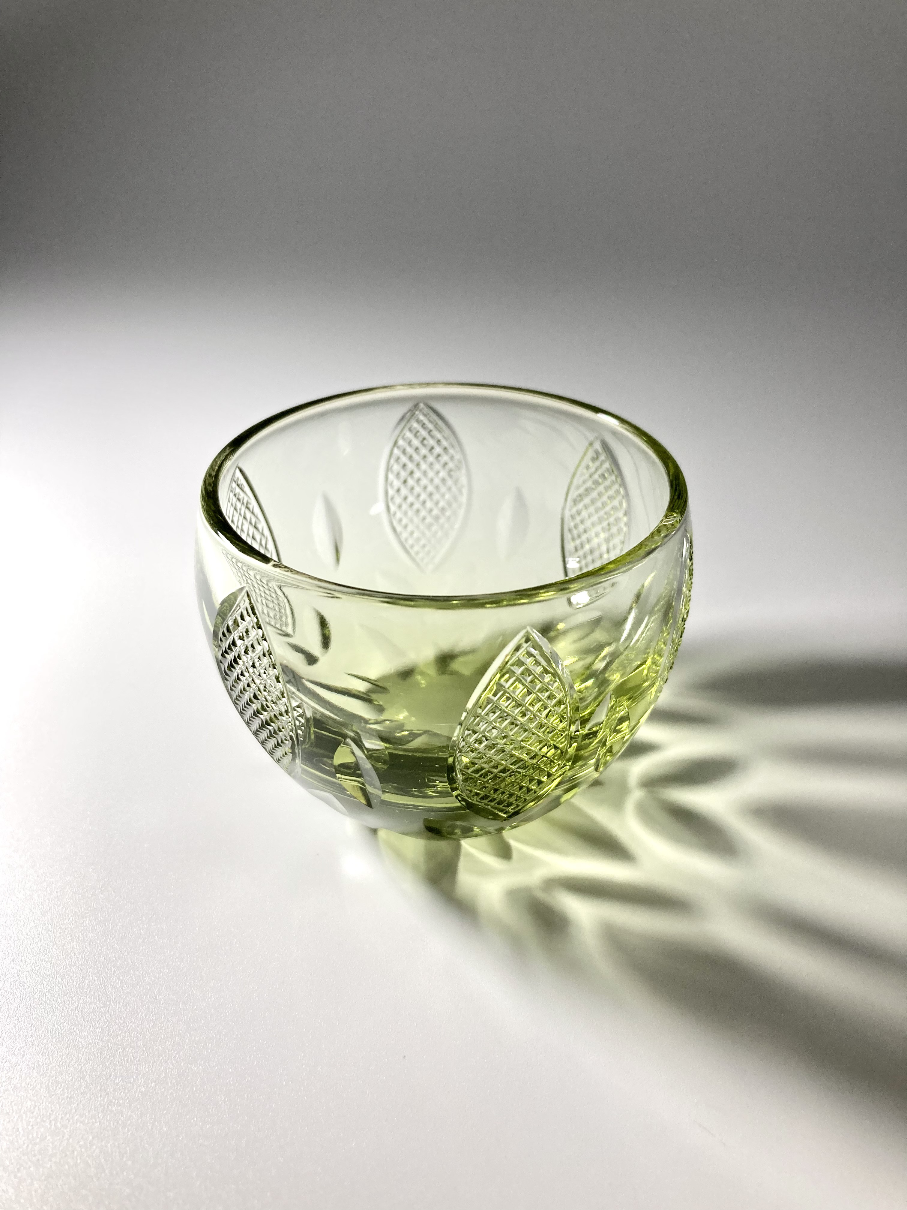 切子 の ぐい呑み