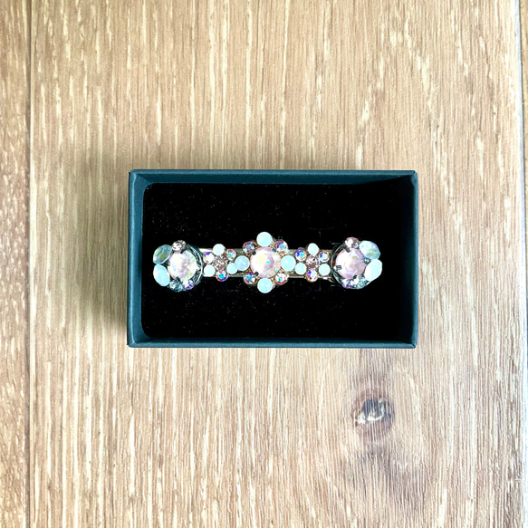 ○極上品＊スワロフスキーアクセサリー イヤリングフラワー花形