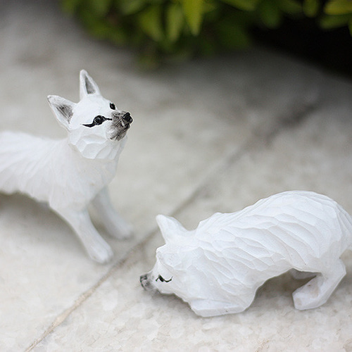 狐の木彫り飾り 手作り実木 赤い狐 白狐 九尾の狐 クリエイティブ飾り