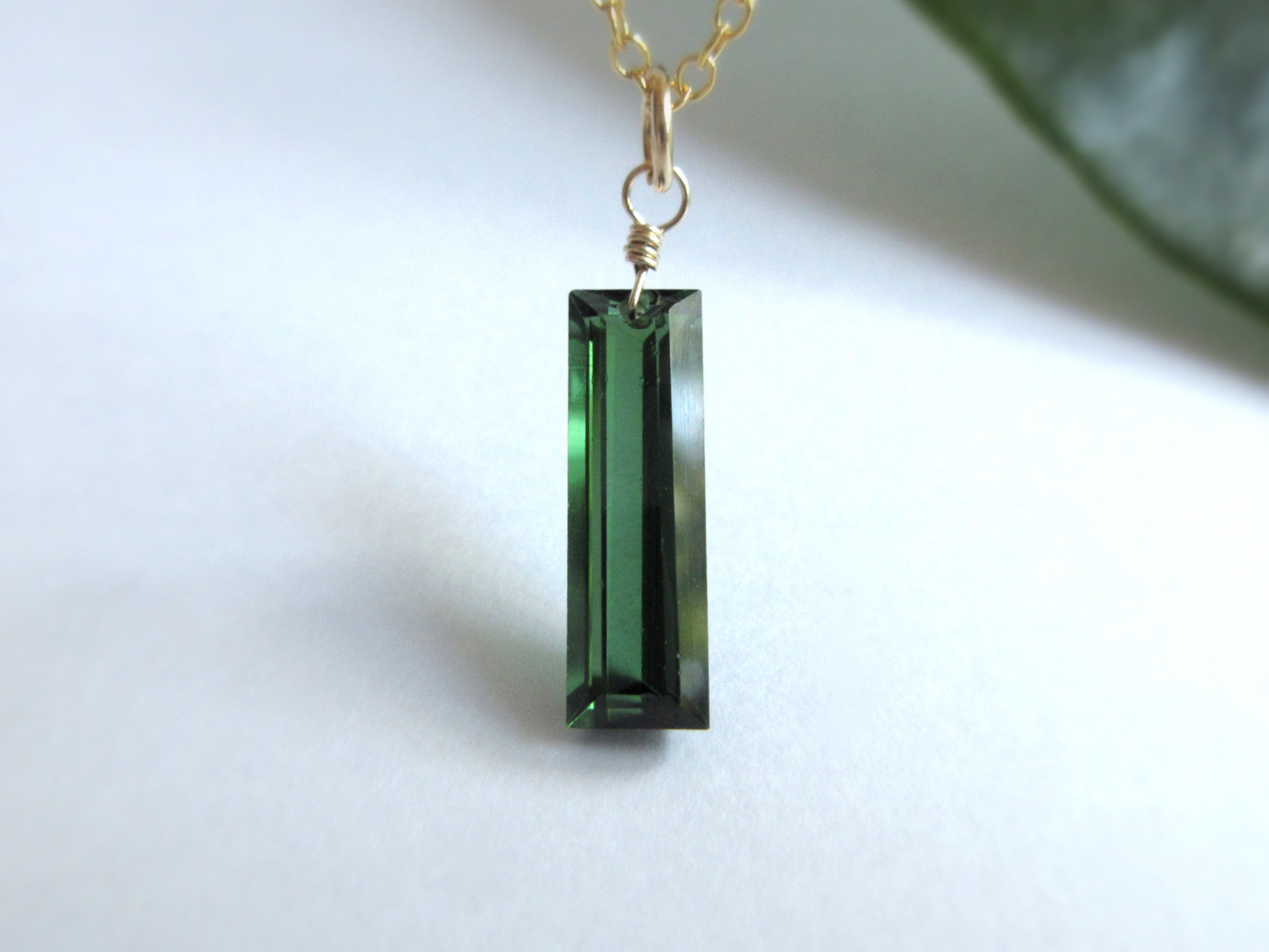 【10月の誕生石】上質粒14.2×4.4mm「ブルーグリーントルマリン」14kgfネックレス