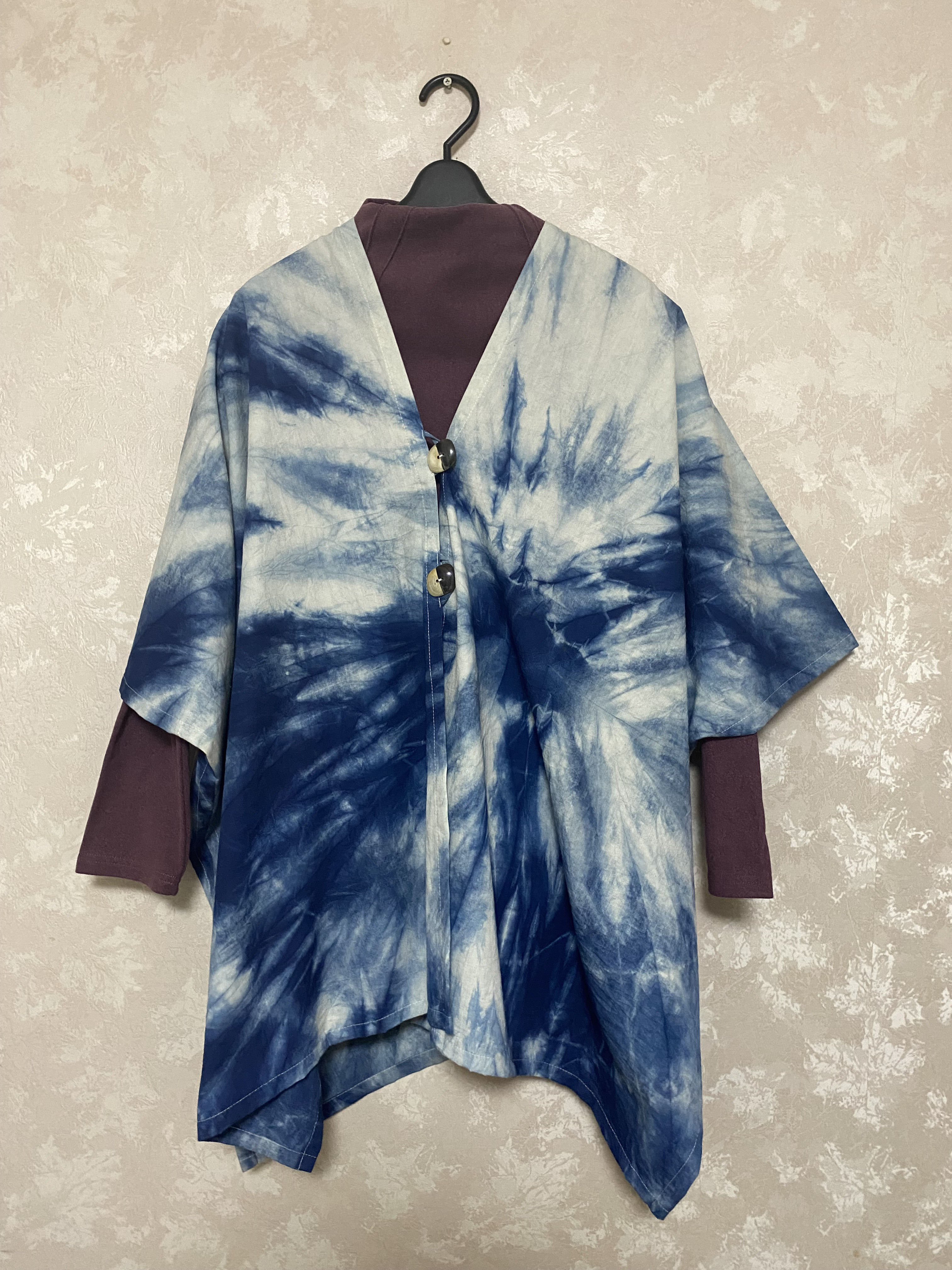 164藍染めのジャケット(絞り染め、渦)